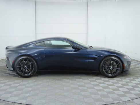 Used 2020 Aston Martin V8 Vantage Coupe image 4