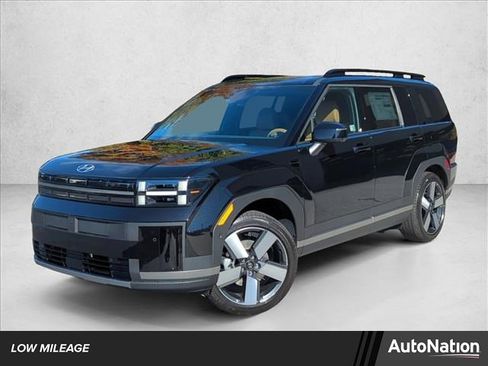 Used 2025 Hyundai Santa Fe Limited image 1