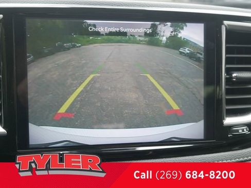 Used 2023 Chrysler Pacifica Touring-L FWD image 55