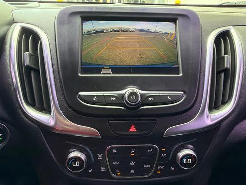 Used 2021 Chevrolet Equinox LT FWD image 17