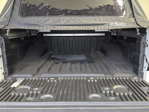 Used 2023 Nissan Frontier PRO-4X w/ Pro-4X Premium Package AWD/4WD image 9