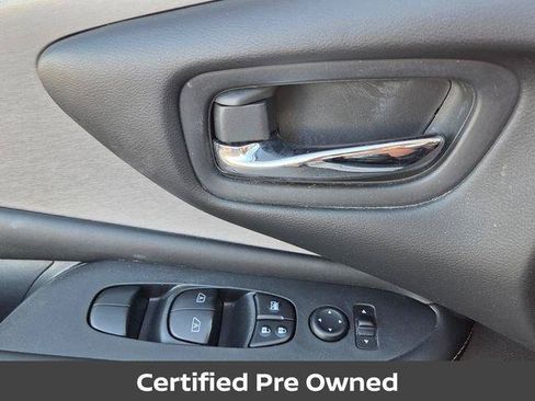 Used 2019 Nissan Murano SV FWD image 17