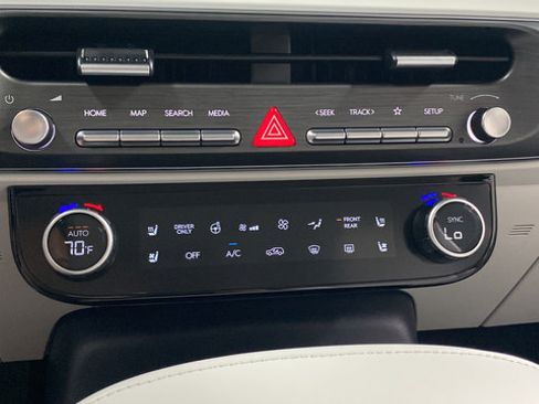 New 2026 Hyundai Palisade Calligraphy FWD image 18