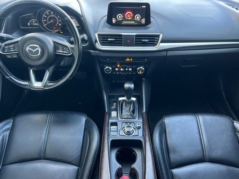 Used 2017 MAZDA MAZDA3 Touring FWD image 10