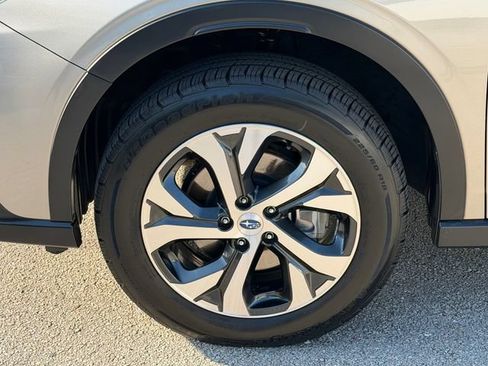 Used 2020 Subaru Outback Limited AWD/4WD image 11