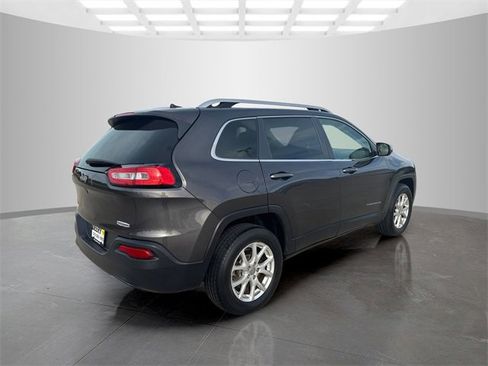 Used 2014 Jeep Cherokee Latitude w/ Comfort/Convenience Group image 8