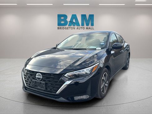 Used 2024 Nissan Sentra SV image 3