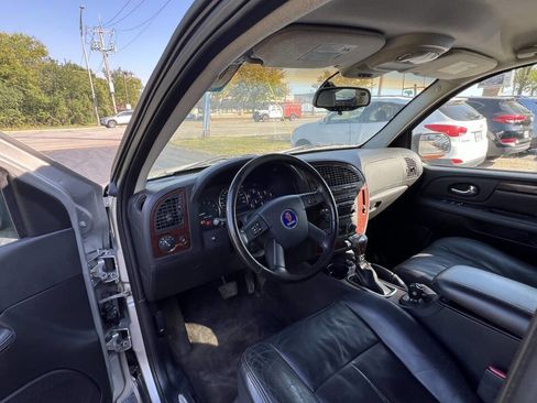 Used 2005 Saab 9-7X Arc image 11