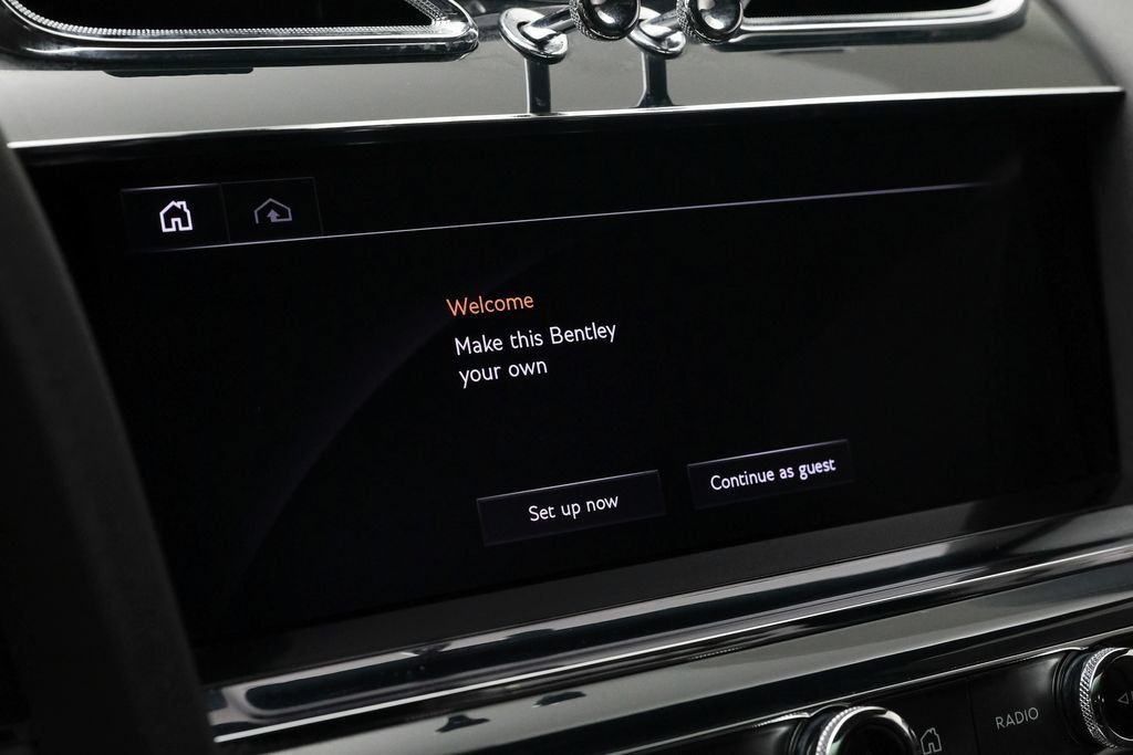 Used 2023 Bentley Bentayga Extended Wheelbase AWD/4WD image 31