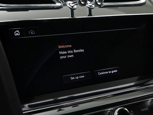 Used 2023 Bentley Bentayga Extended Wheelbase AWD/4WD image 31