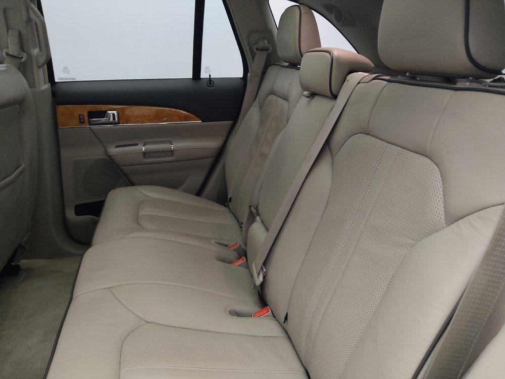 Used 2015 Lincoln MKX FWD w/ Equipment Group 102A image 18