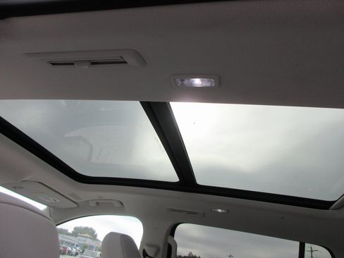 New 2026 Buick Enclave Avenir image 16