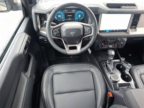 New 2025 Ford Bronco Outer Banks image 7
