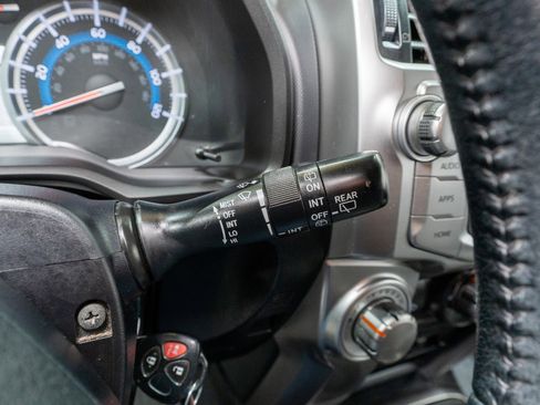 Used 2016 Toyota 4Runner SR5 image 26