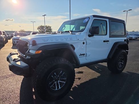 Used 2026 Jeep Wrangler Sport AWD/4WD image 3