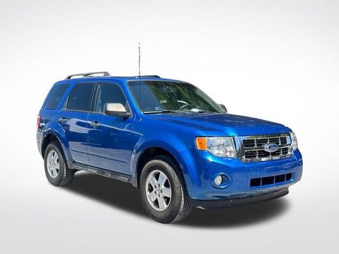 Used 2011 Ford Escape XLT w/ 201A Rapid Spec Order Code FWD image 9