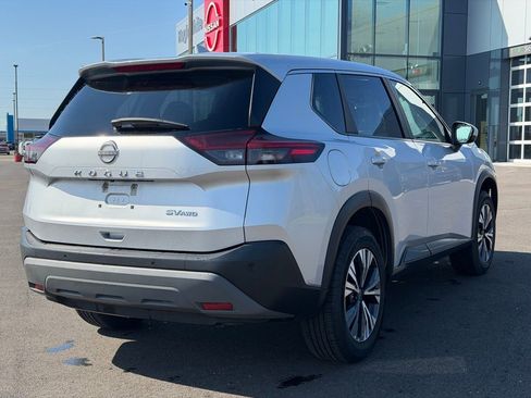 Used 2023 Nissan Rogue SV image 4