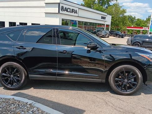 Used 2025 Acura RDX SH-AWD image 6