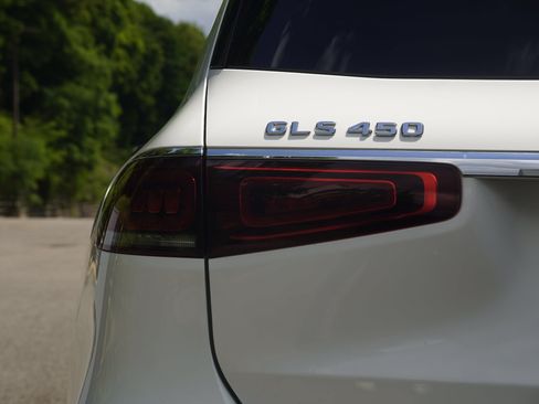 Used 2020 Mercedes-Benz GLS 450 4MATIC image 11