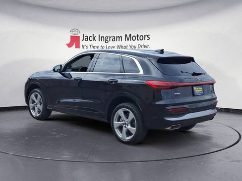 Used 2025 Audi Q5 Premium Plus w/ Premium Plus AWD/4WD image 3