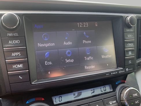 Used 2017 Toyota RAV4 XLE FWD image 19