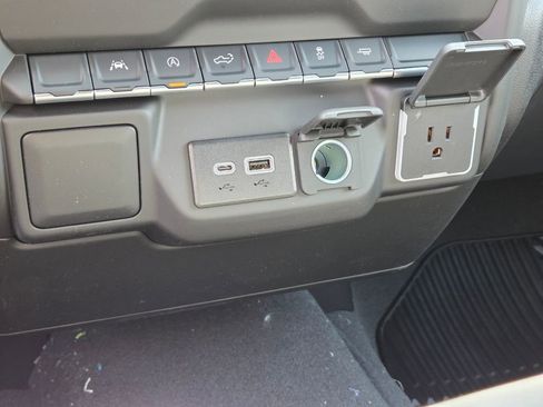 Used 2026 Chevrolet Silverado 1500 Custom RWD image 14