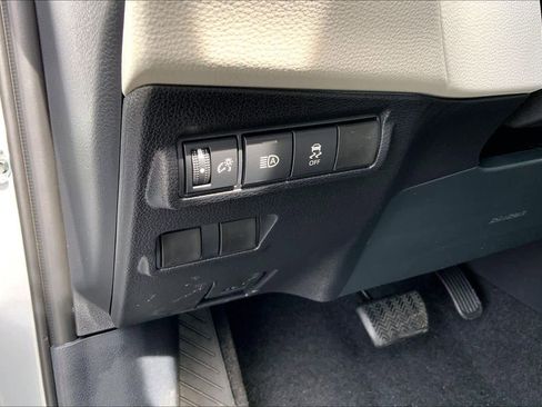 New 2026 Toyota Corolla Cross L image 19