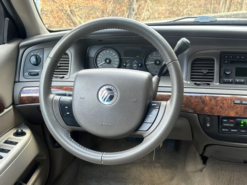 Used 2009 Mercury Grand Marquis LS RWD image 23