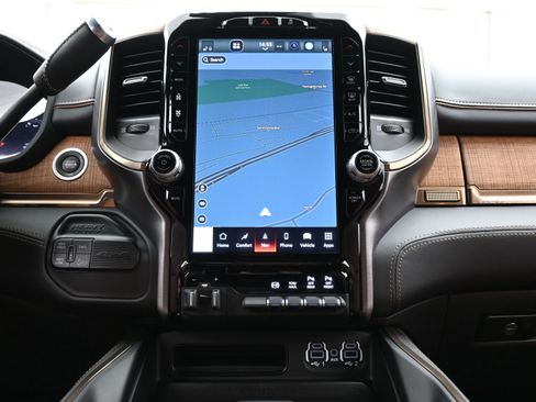 Used 2023 RAM 2500 Limited image 16