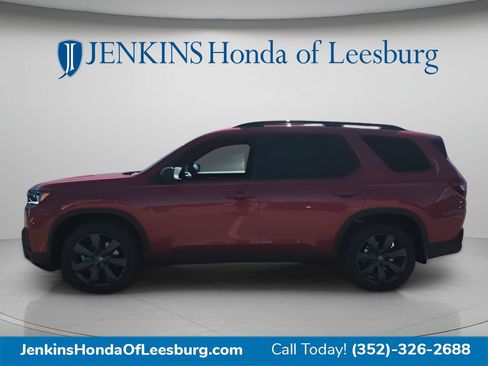 New 2026 Honda Pilot Sport image 6