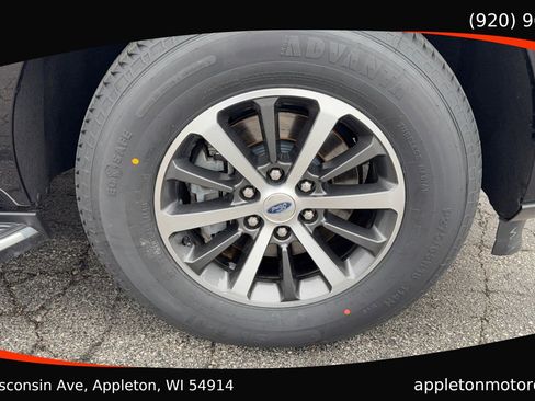 Used 2019 Ford Expedition XLT w/ Equipment Group 202A AWD/4WD image 19