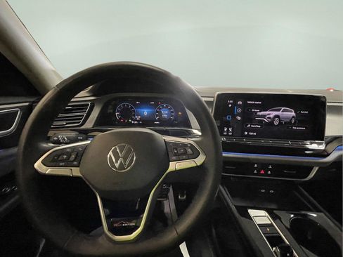 Used 2024 Volkswagen Atlas Peak Edition SE AWD/4WD image 26