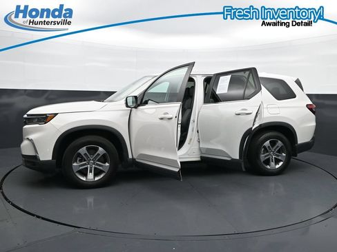 Used 2025 Honda Pilot EX-L image 43