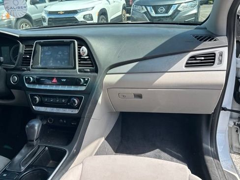 Used 2018 Hyundai Sonata SEL w/ Cargo Package FWD image 13