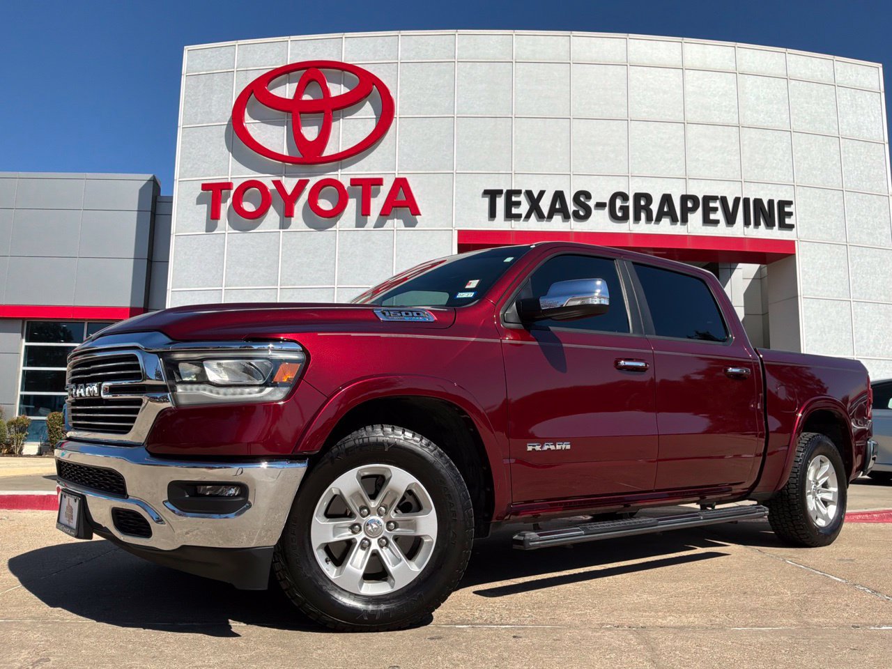 Used 2022 RAM 1500 Laramie RWD image 2