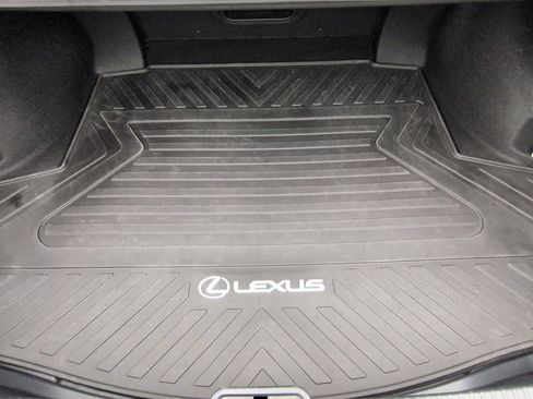 Used 2024 Lexus ES 300h Ultra Luxury image 36