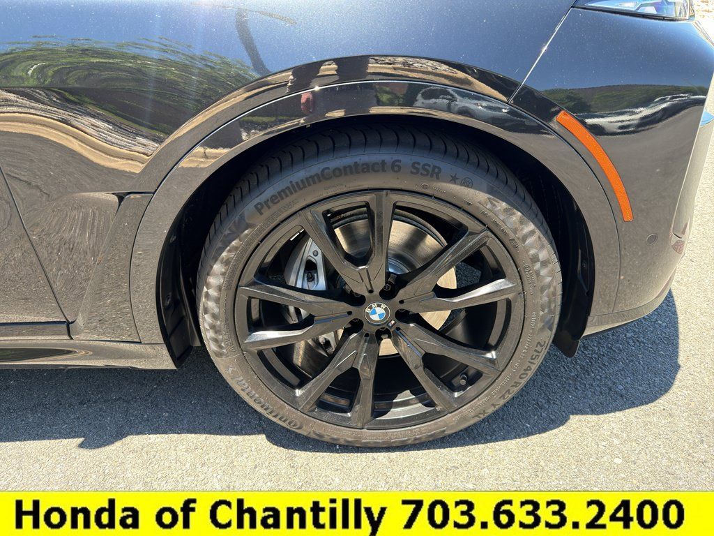 Used 2023 BMW X7 xDrive40i w/ M Sport Package AWD/4WD image 31