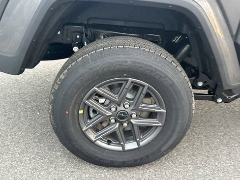 New 2026 Jeep Gladiator Sport image 19