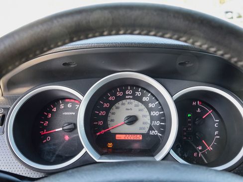 Used 2006 Toyota Tacoma PreRunner image 27