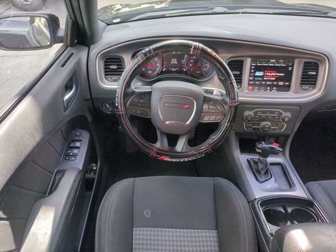 Used 2022 Dodge Charger R/T w/ Blacktop Package image 17