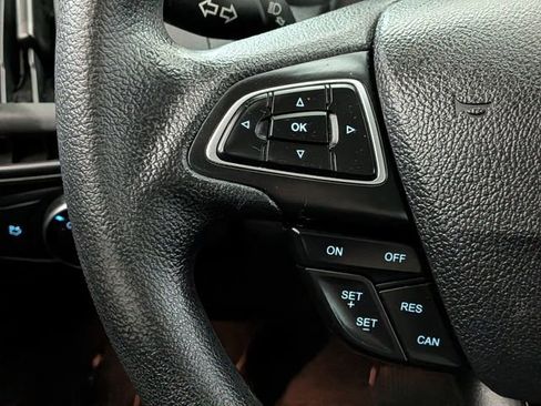 Used 2016 Ford Focus SE FWD image 27