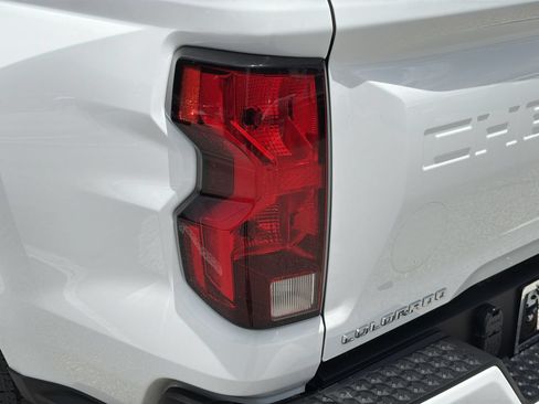 Used 2024 Chevrolet Colorado LT w/ LT Convenience Package RWD image 7