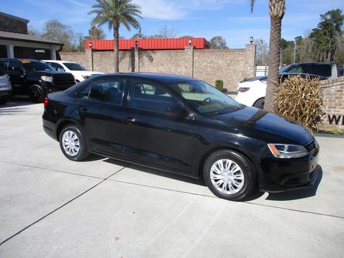 Used 2013 Volkswagen Jetta S image 3