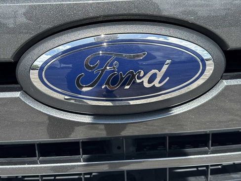Used 2019 Ford F150 XLT w/ Equipment Group 302A Luxury AWD/4WD image 11