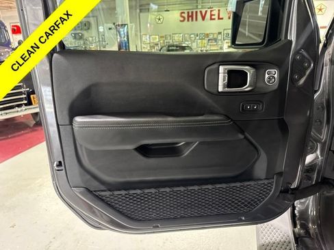 Used 2021 Jeep Wrangler Unlimited Sahara w/ Cold Weather Group AWD/4WD image 12