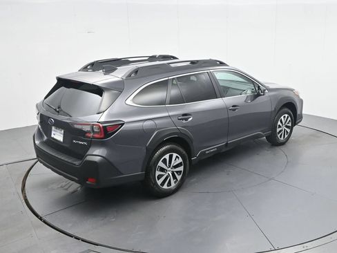 Used 2025 Subaru Outback Premium AWD/4WD image 27