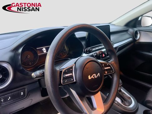 Used 2024 Kia Forte LXS w/ LXS Technology Package image 11