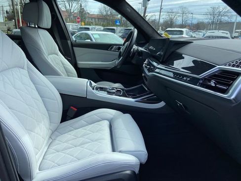 Certified 2023 BMW X7 xDrive40i w/ M Sport Package image 22