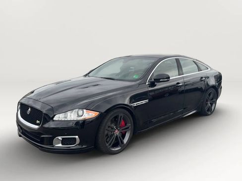 Used 2015 Jaguar XJ R image 3