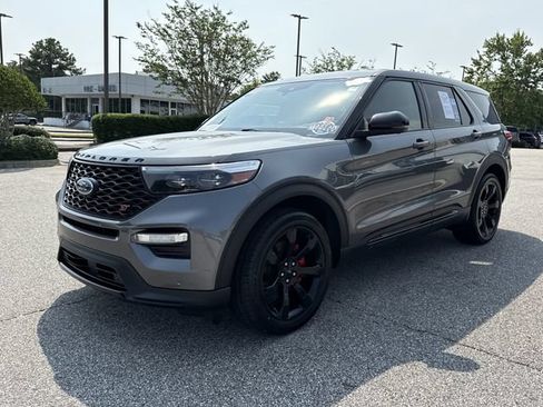 Used 2022 Ford Explorer ST w/ Equipment Group 401A RWD image 7